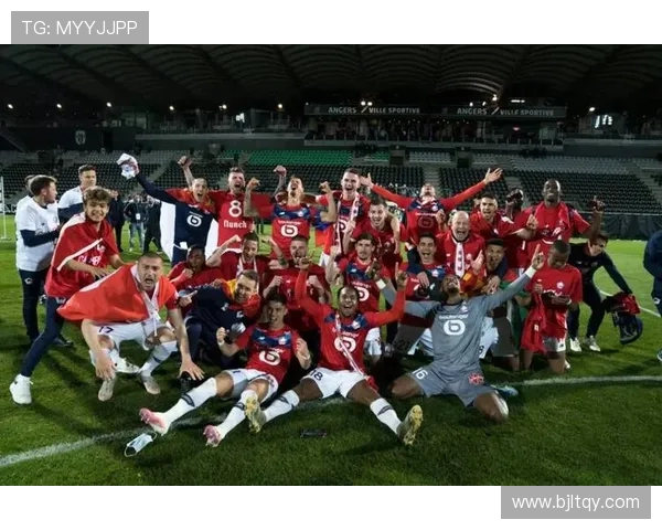 法甲2025赛季回顾：各支球队表现与战术表现详解