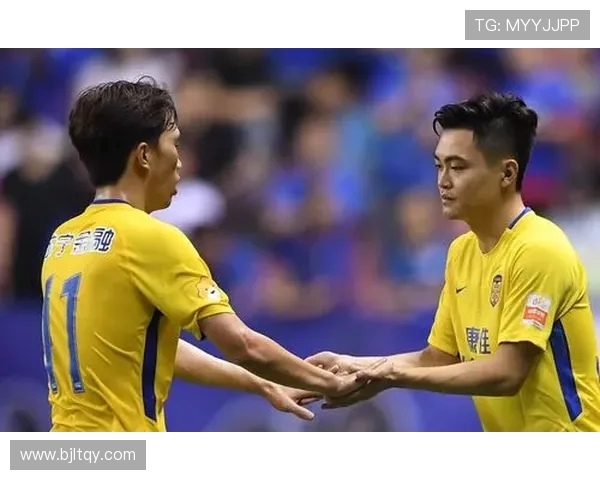 墨西哥与哥伦比亚展开精彩友谊赛 两队强强对决引发球迷热议 墨西哥与哥伦比亚展开精彩友谊赛 两队强强对决引发球迷热议